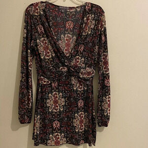 Suzie Couture Shiny Texture Multicolor Blouse Top Scoop Open Neckline Size M